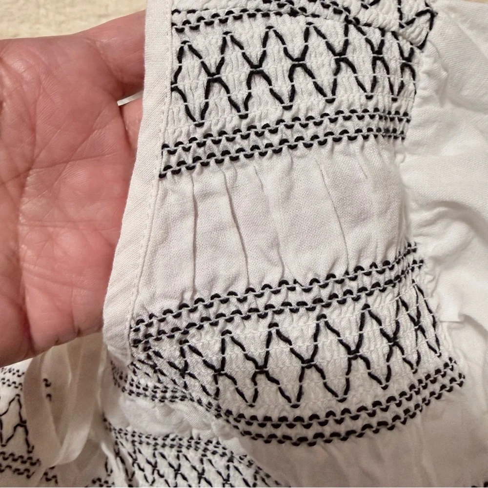 Torrid Blouse Stretchy Ruch Design - Picture 4 of 7